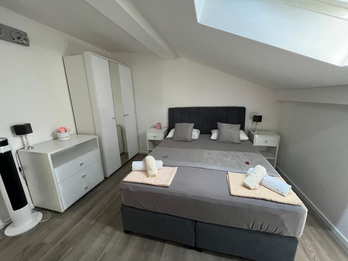 Apartments Villa Zdrava Trogir Eksteriør bilde